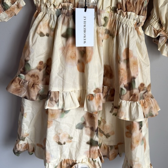 NEW WEWOREWHAT Floral Ruffle Mini puff sleeve Dress Small - Picture 7 of 12